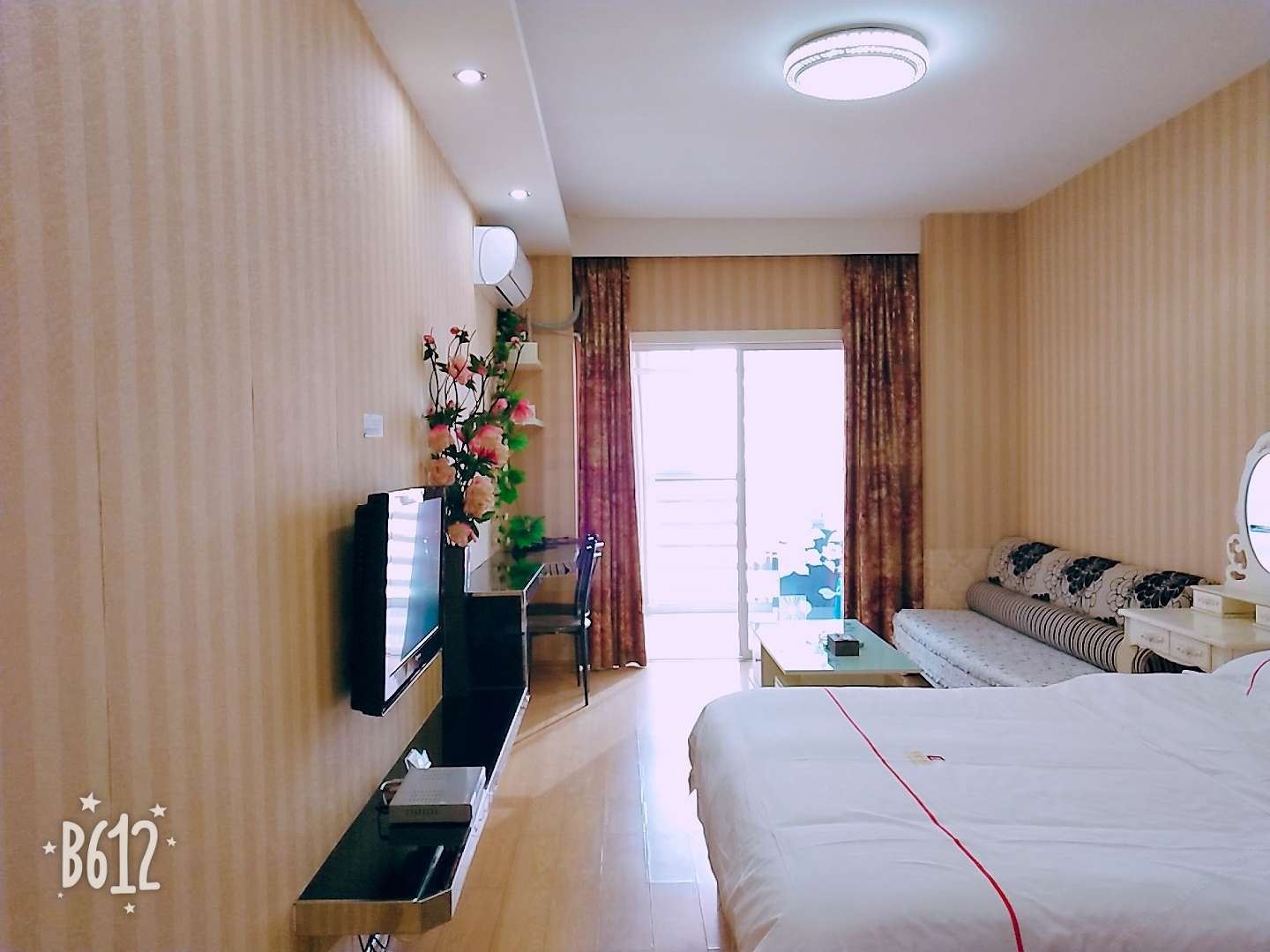 标准大床房