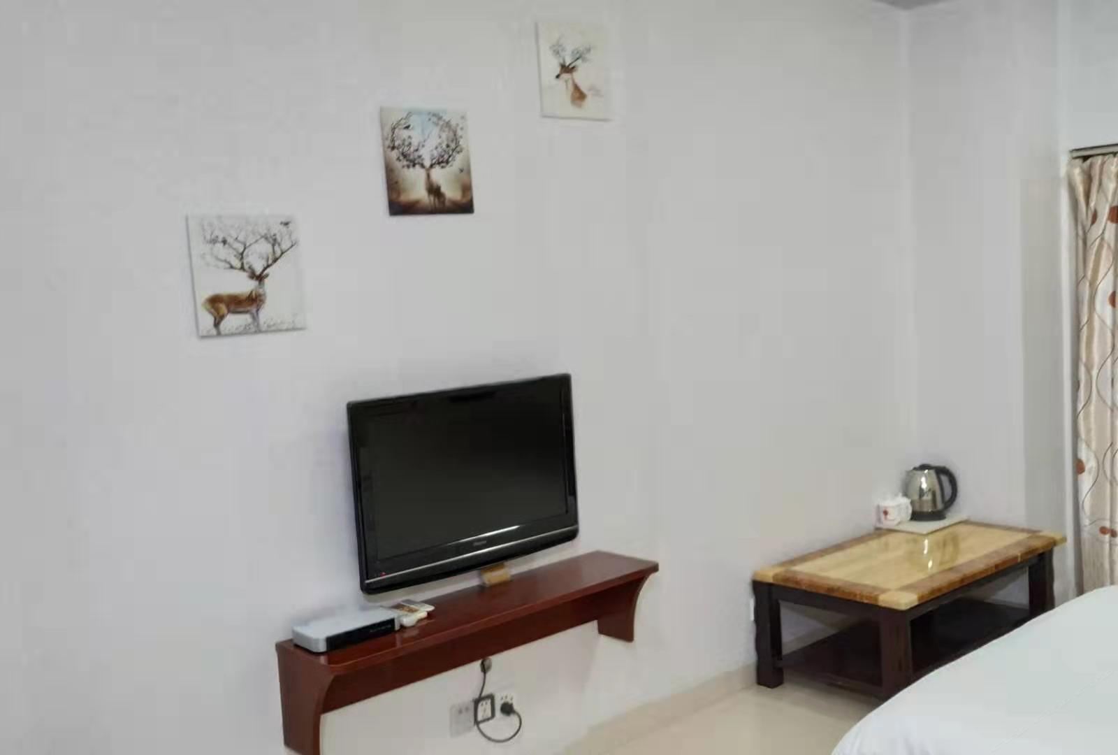 舒适双床间