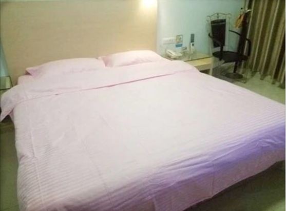 标准大床房