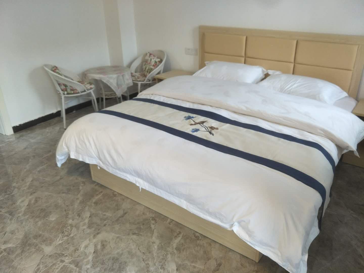 豪华大床房