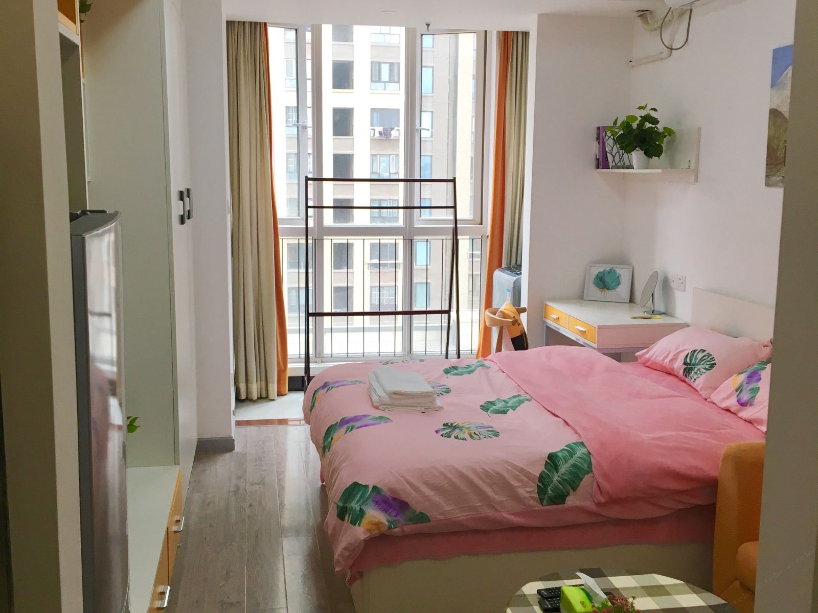 阳光大床房