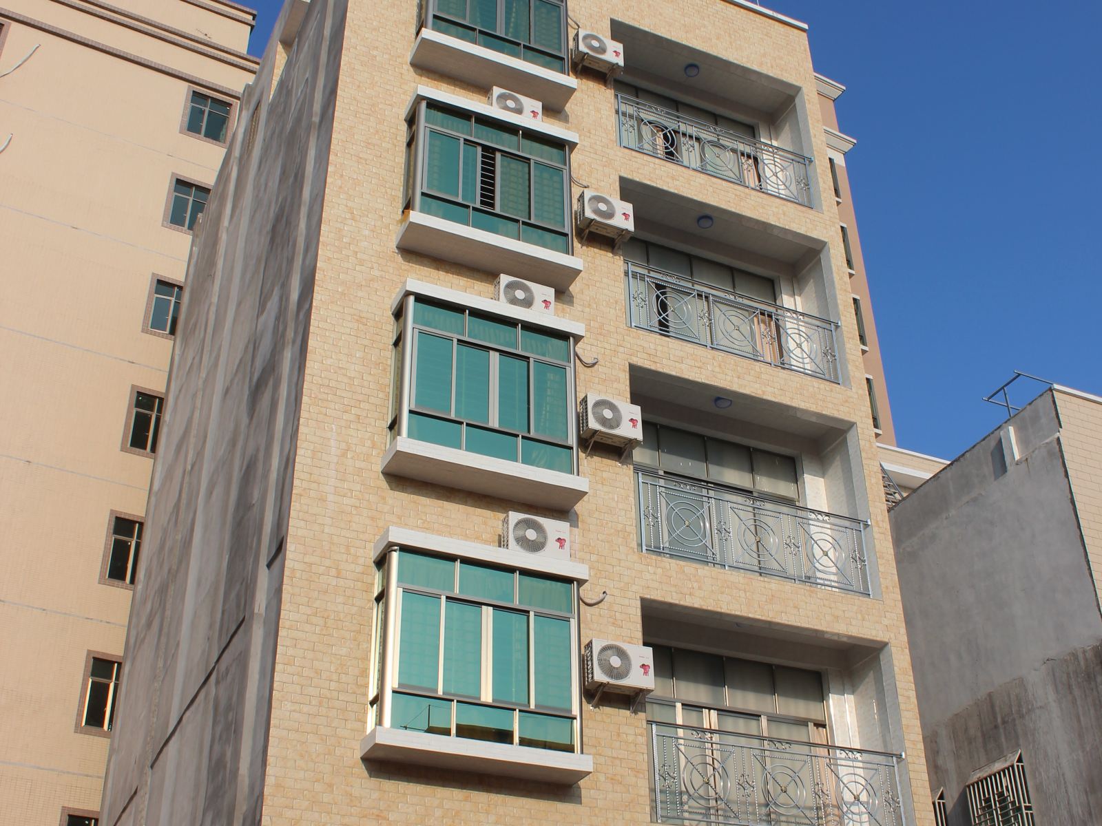 汕尾鸿安公寓莲塘店