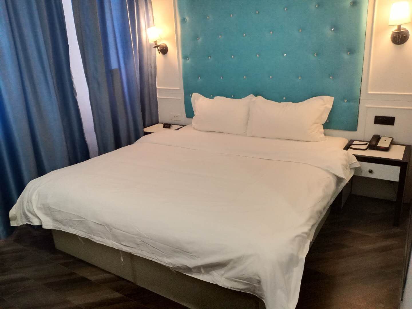 东岸特惠大床房