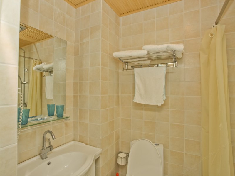 hotelPic