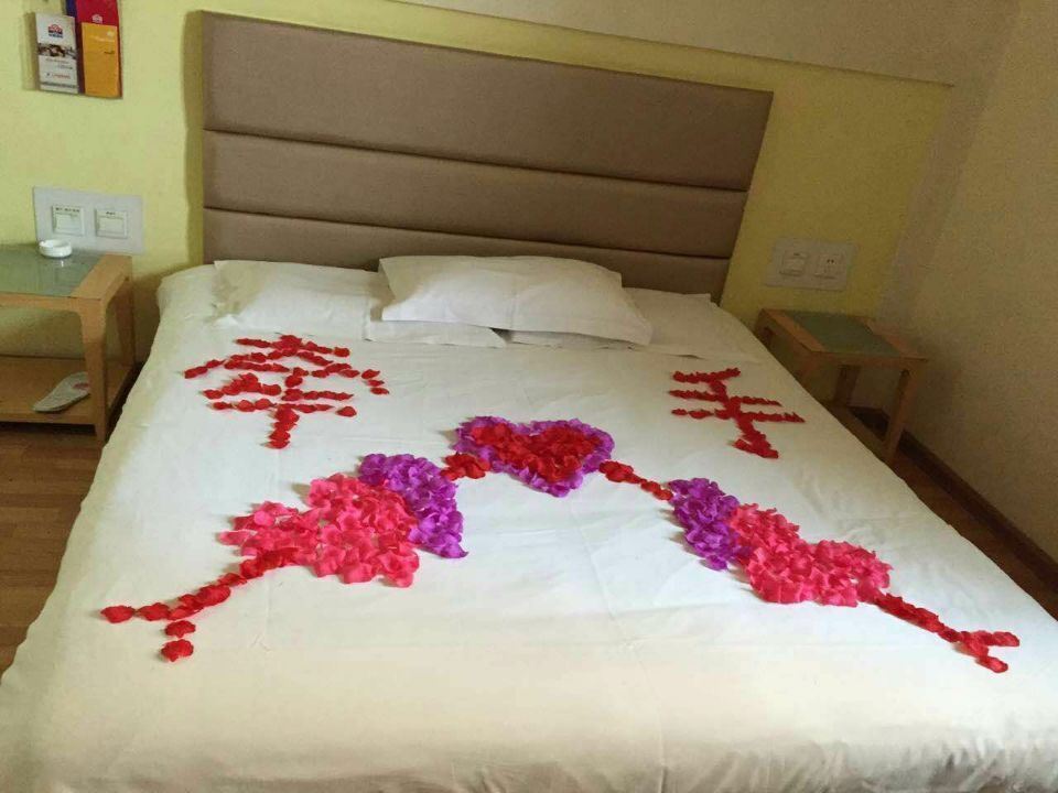 影音商务大床房