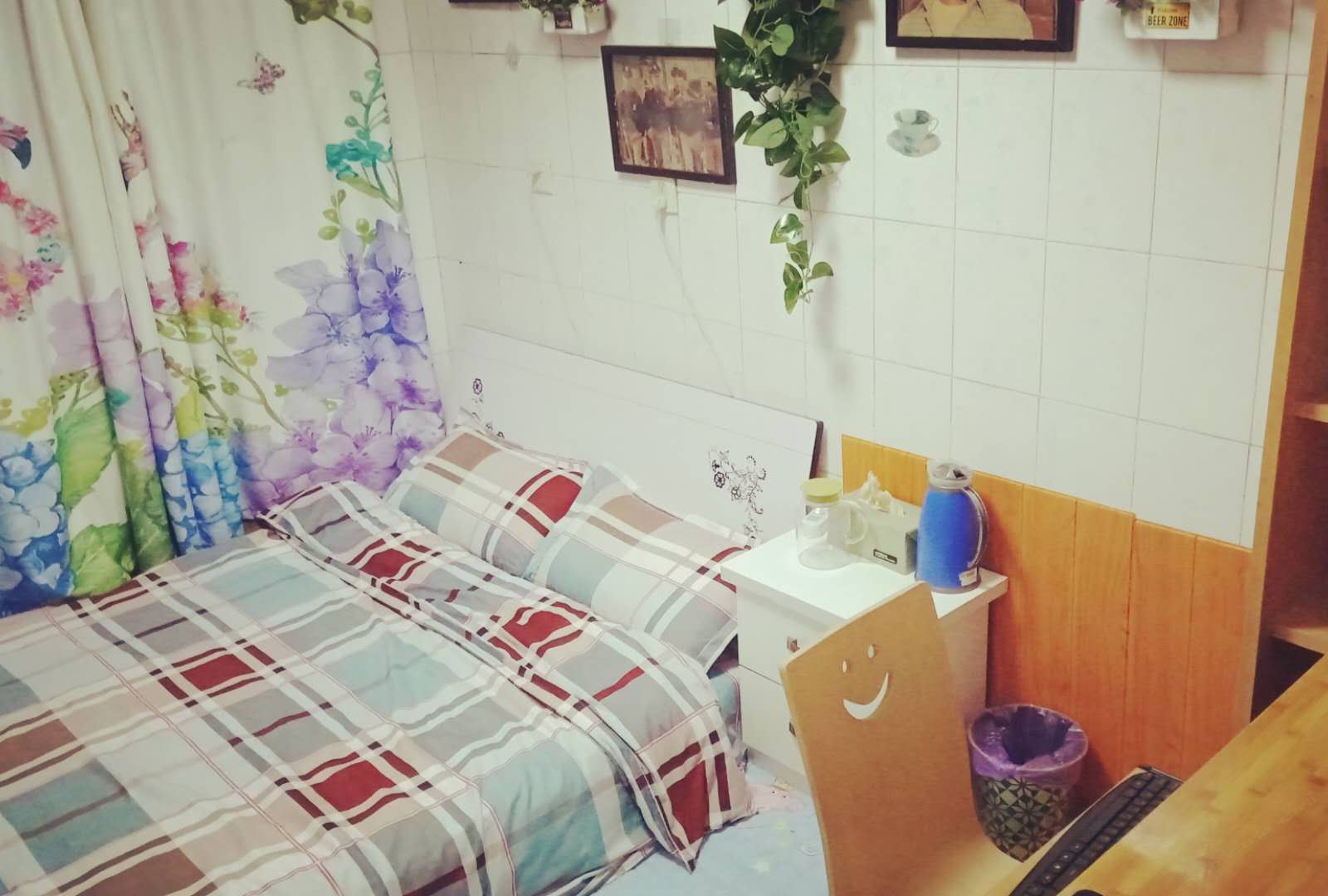 电脑大床房
