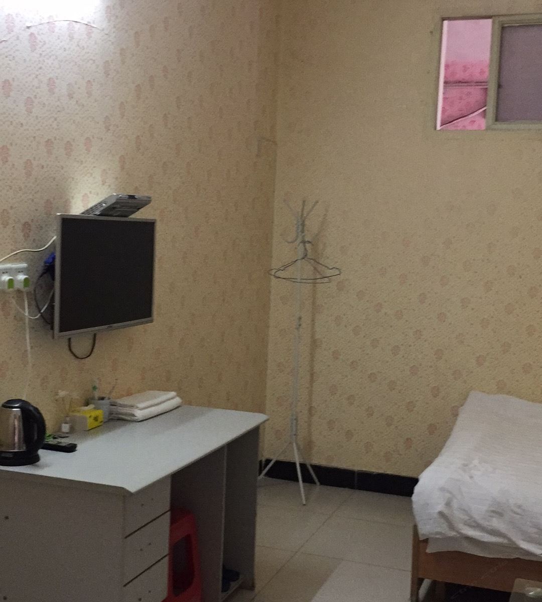 经济大床房