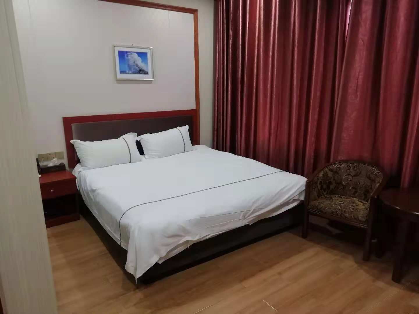 豪华大床房