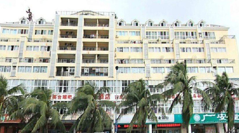 德令哈海景度假公寓 (三亚明珠嘉园一店)