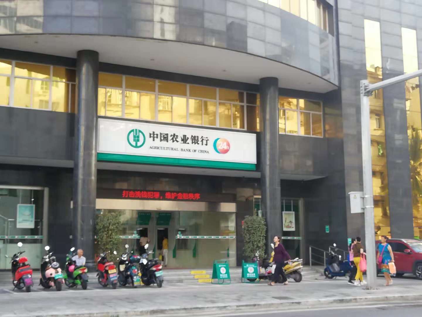 三亚风聆海艺术客栈
