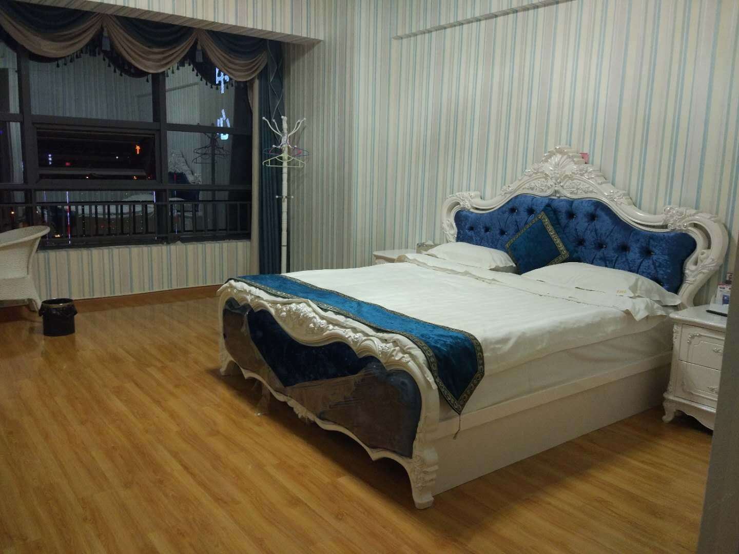 欧式豪华大床房
