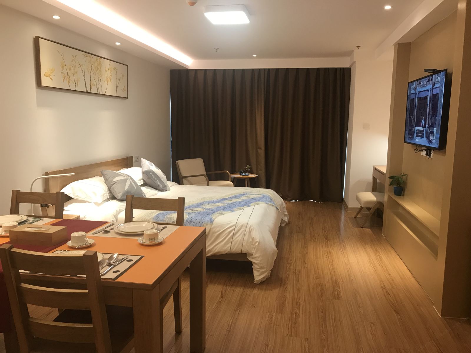 行政豪华大床房