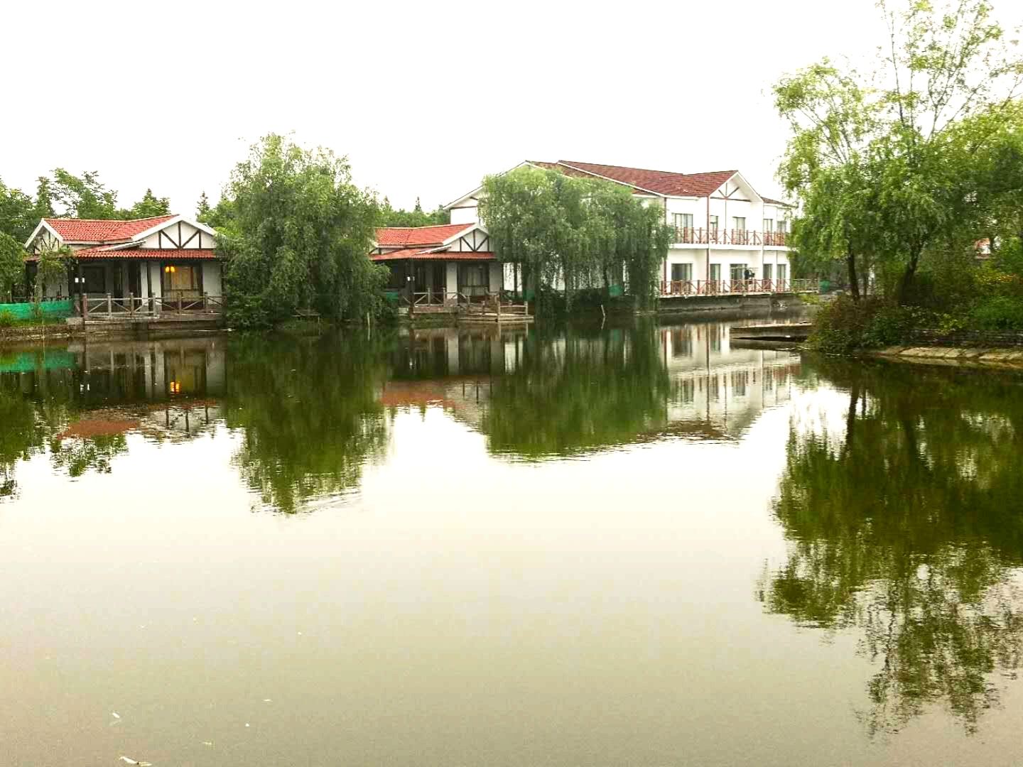 水岸联排标间