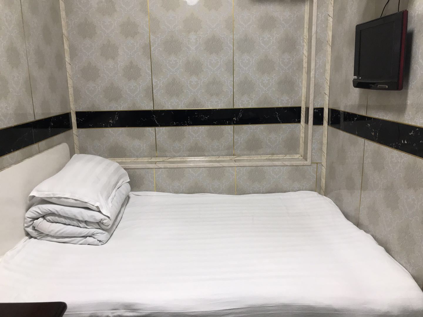 普通间(公共卫浴)