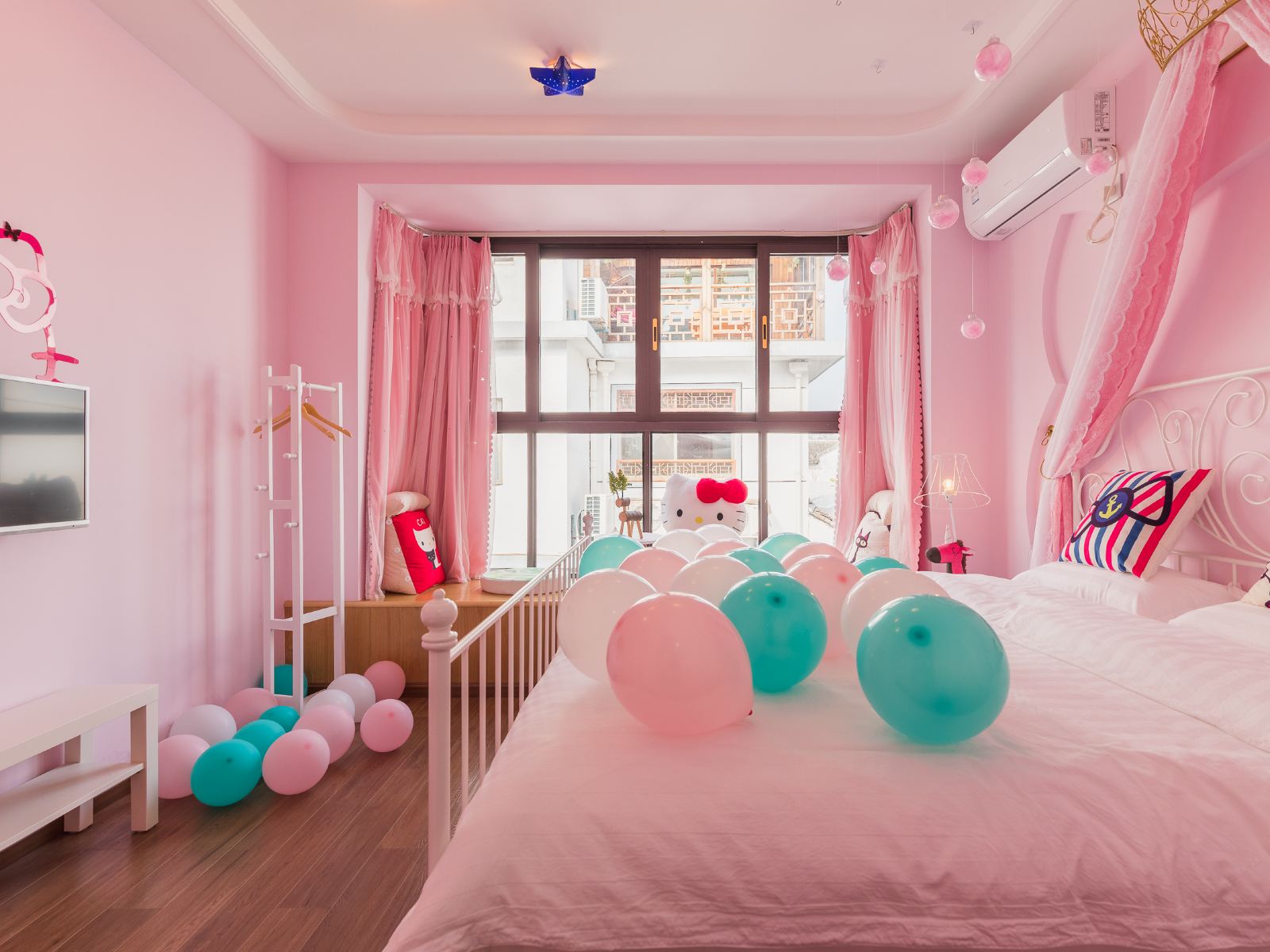 HelloKitty·可爱大床房