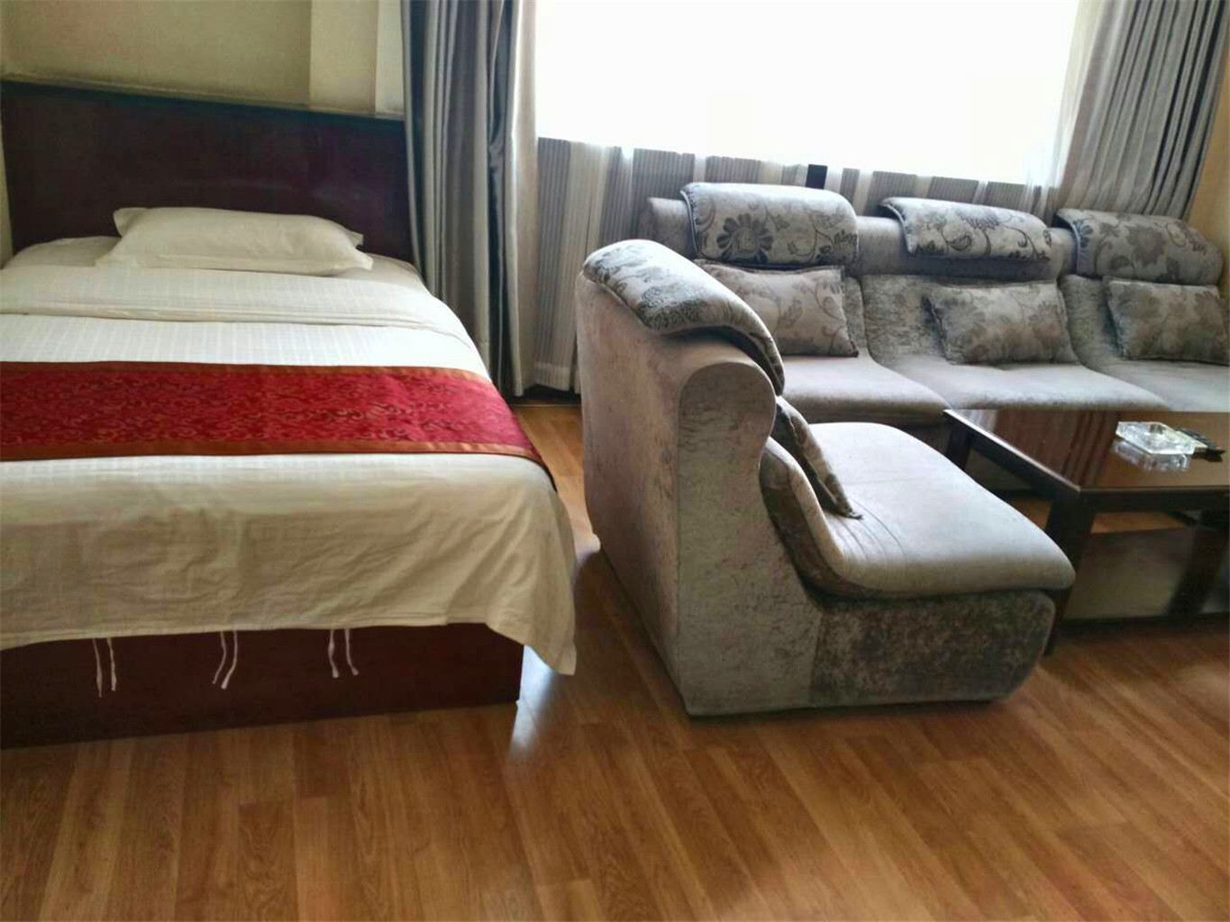 豪华大床房