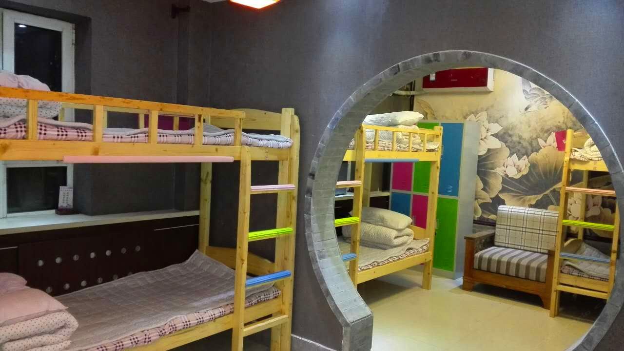 古典混住十人空调床位房