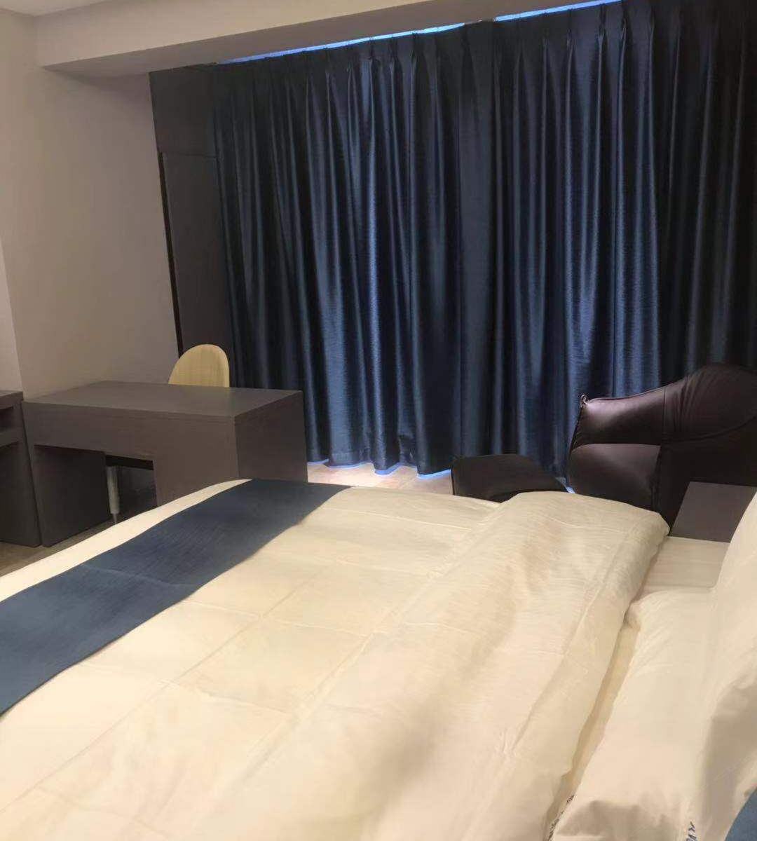 豪华大床房