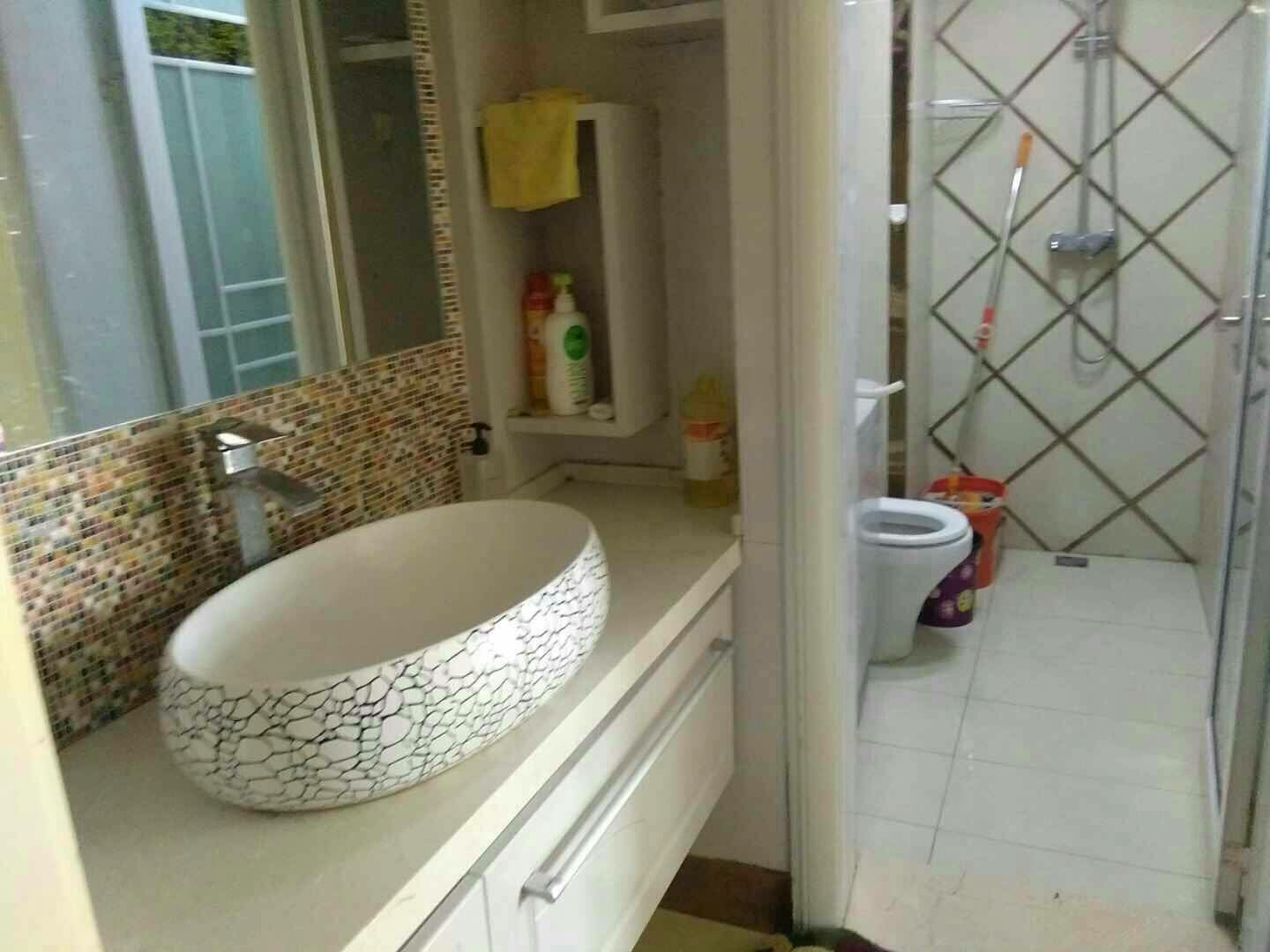 两室一厅