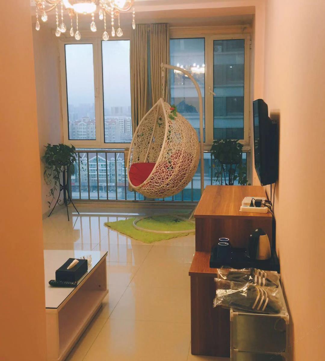 高级市景大床房