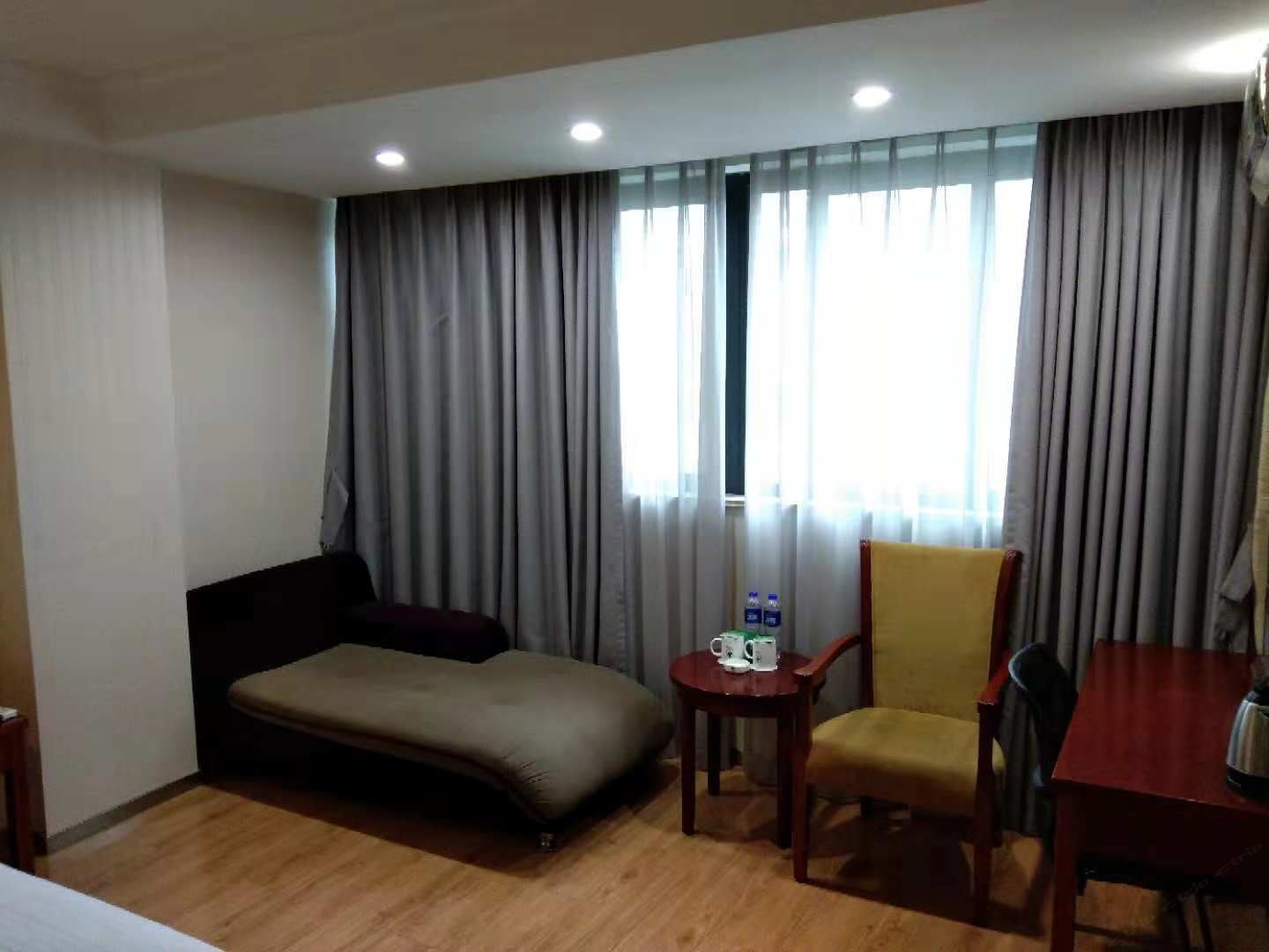 商务大床房A