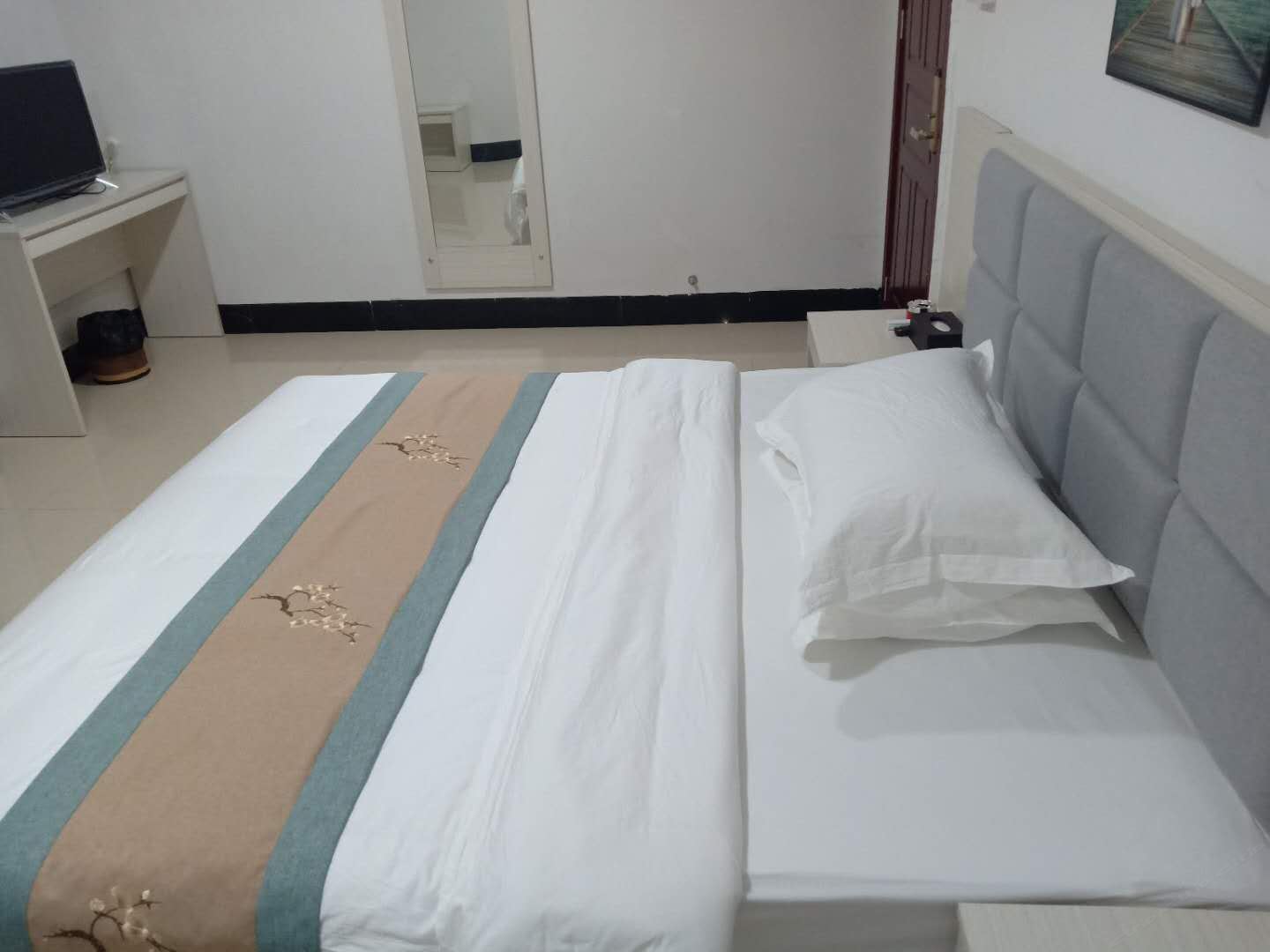 豪华大床房