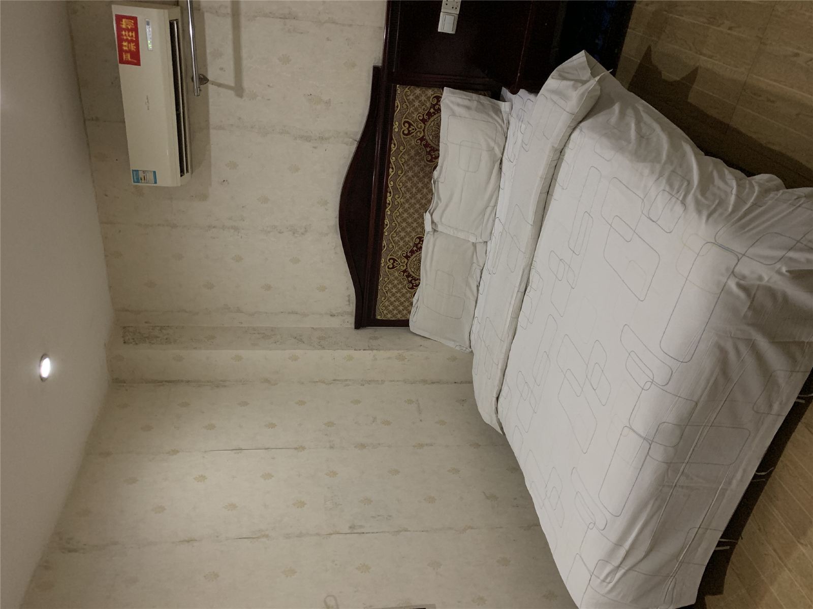 标准大床房