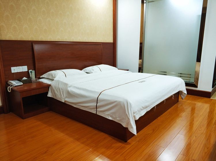 南宁新居商务酒店