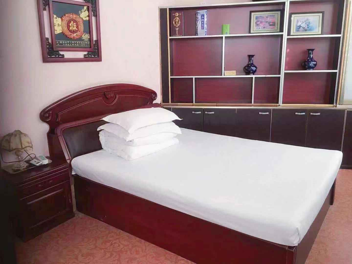 豪华大床房(无窗)