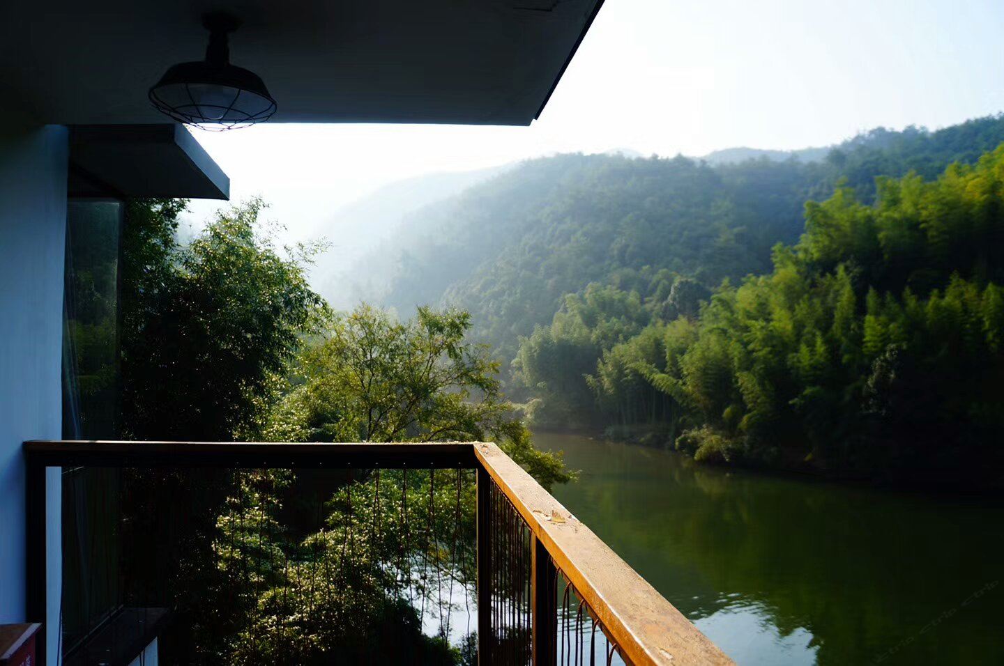 水岸居独卧套房