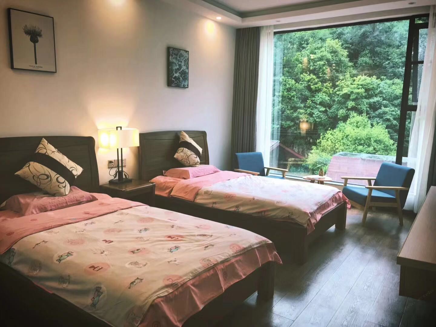 南望观景标间