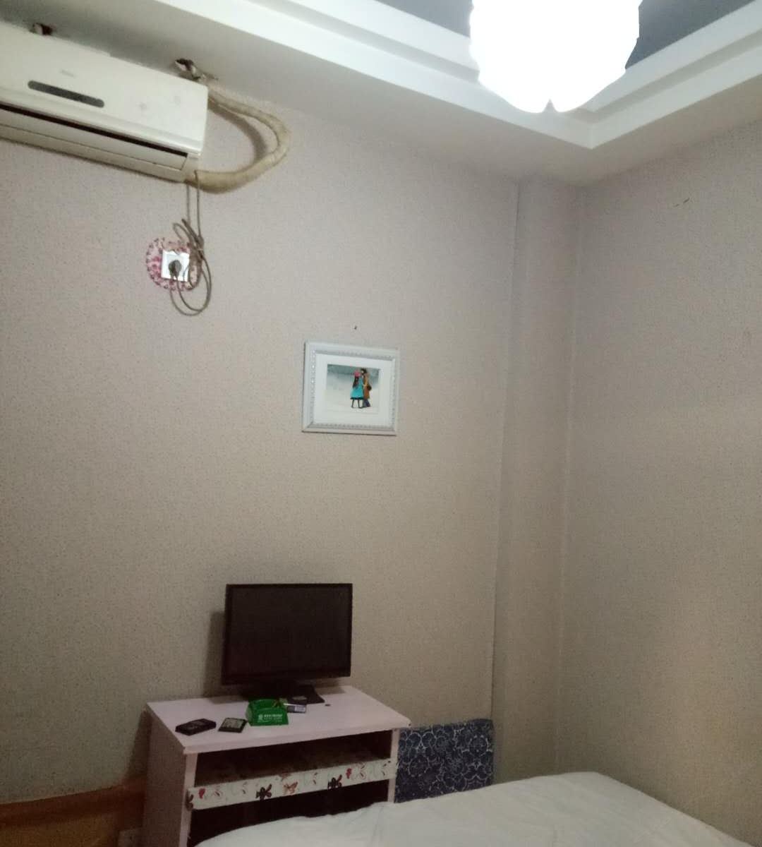 特价大床房(无窗)