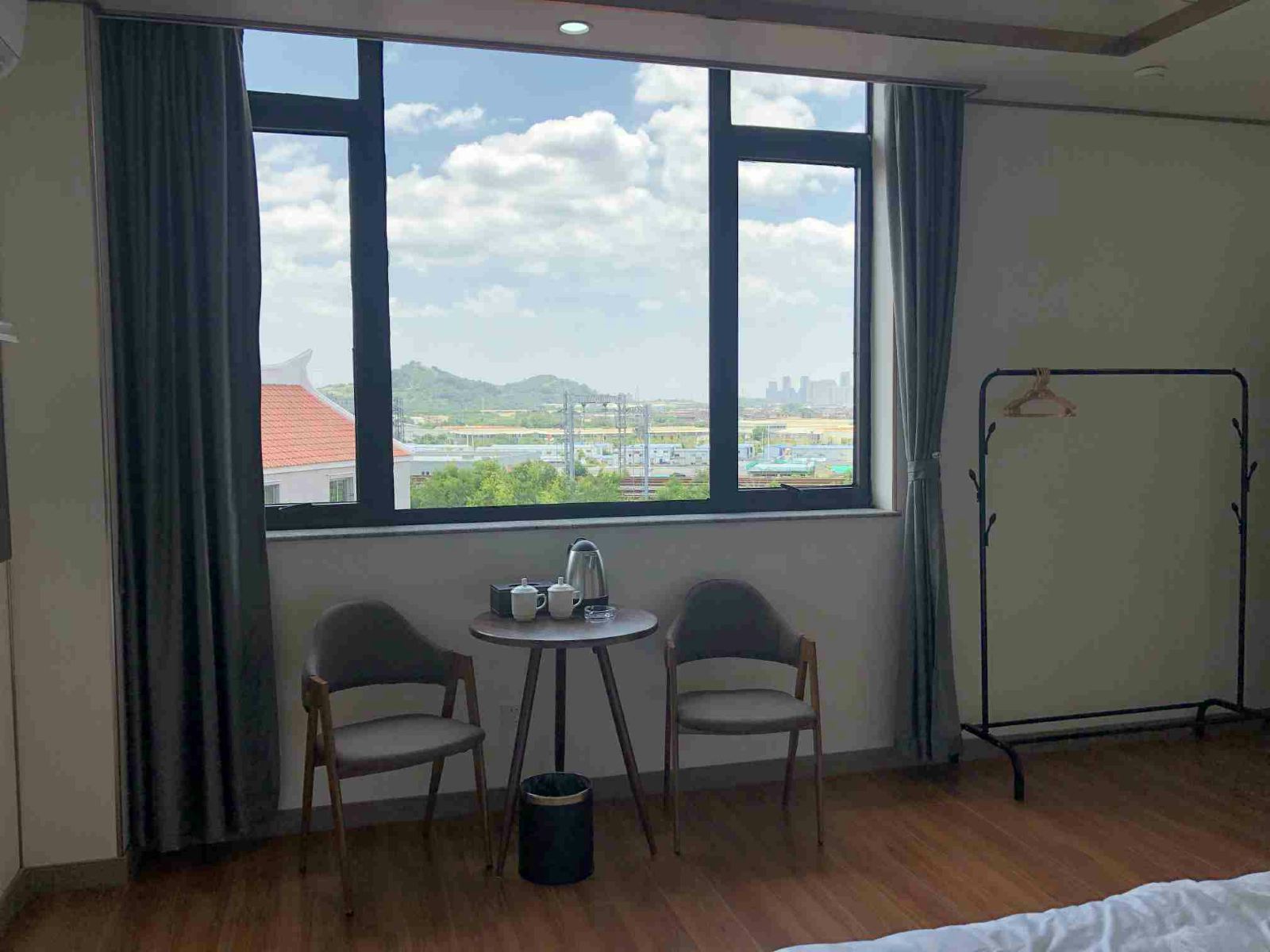 观景豪华大床房