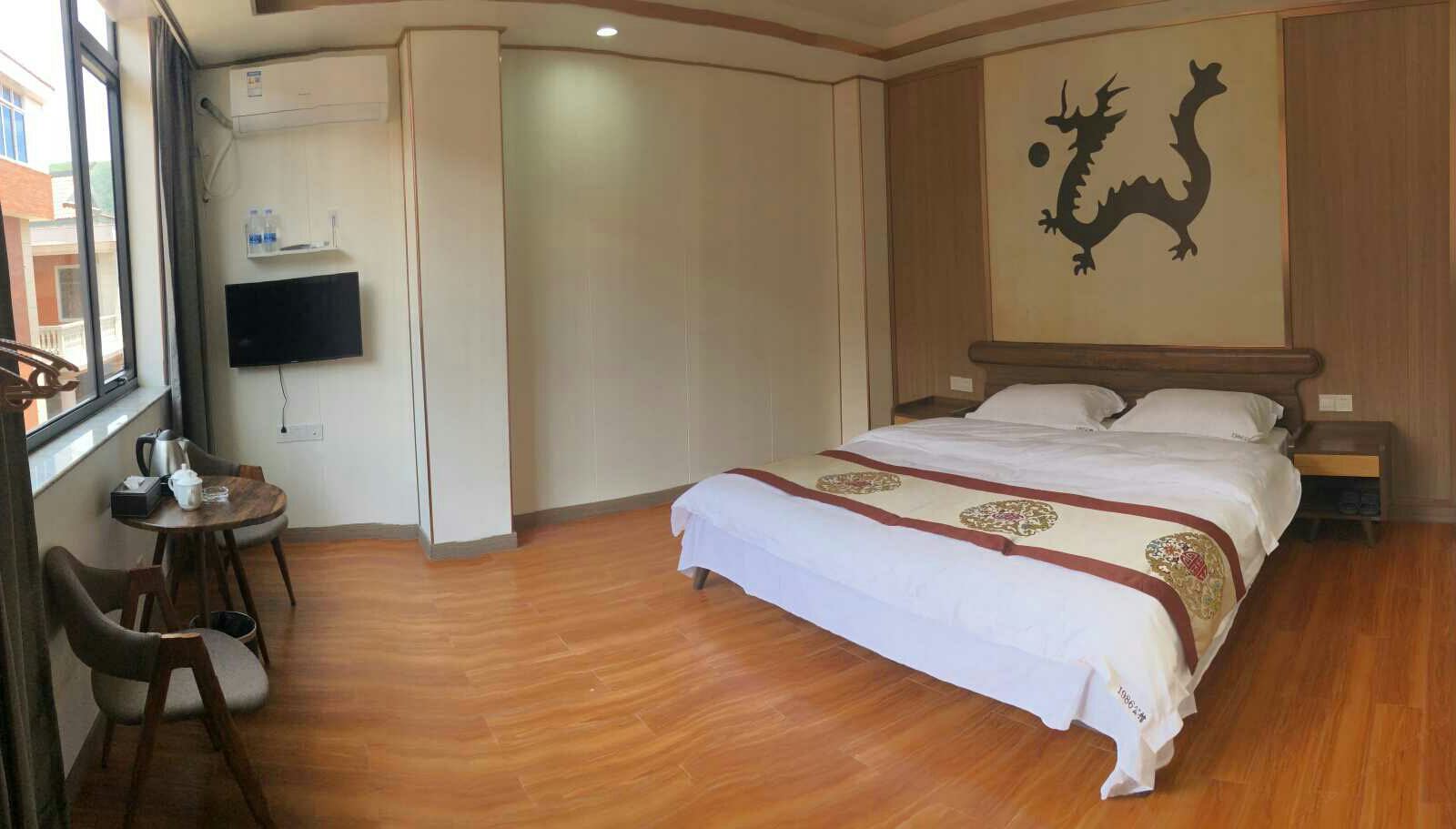 观景豪华大床房