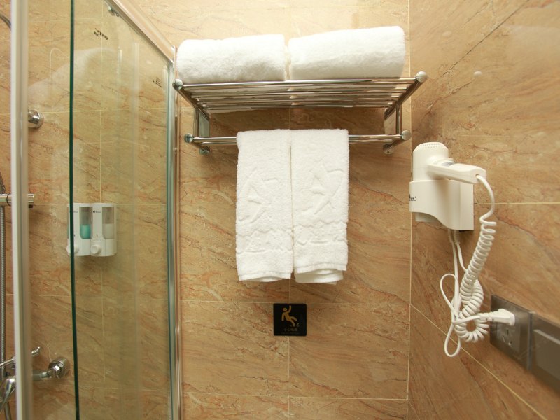 hotelPic