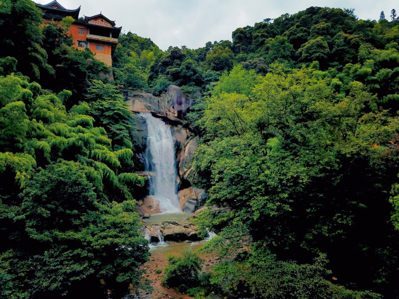 石梁飞瀑 石梁景区是天台山风景区的核心