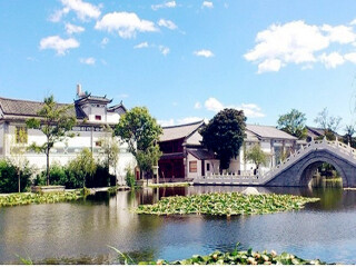 以往國(guó)慶云南玉龍雪山游價(jià)格_云南玉龍雪山八月份旅游_2021年云南玉龍雪山旅游團(tuán)報(bào)價(jià)