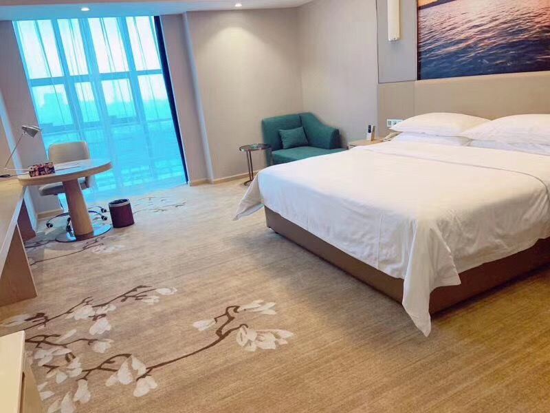 豪华大床房