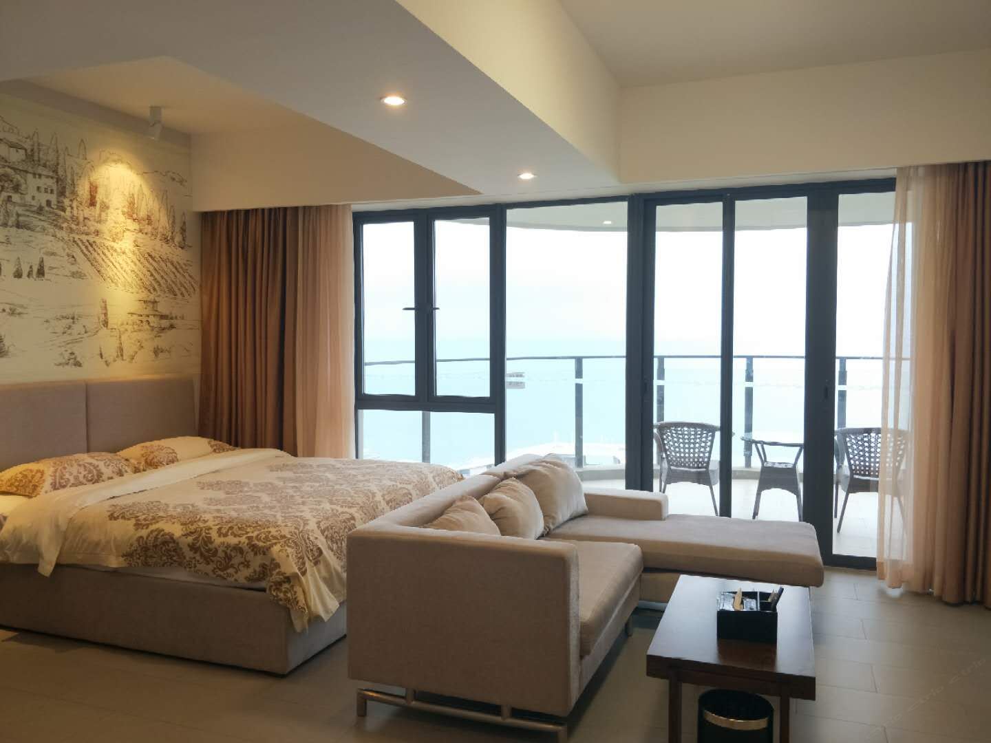 主题海景阳台大床房