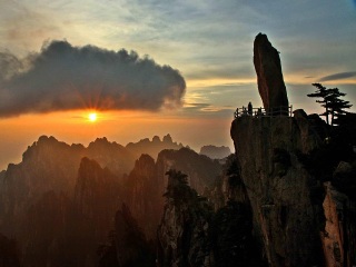 黃山旅游團(tuán)_去黃山游怎么省錢_到黃山旅游多少錢
