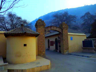 西安華山報(bào)團(tuán)多少錢_西安華山旅游團(tuán)報(bào)價(jià)_西安華山旅行跟團(tuán)