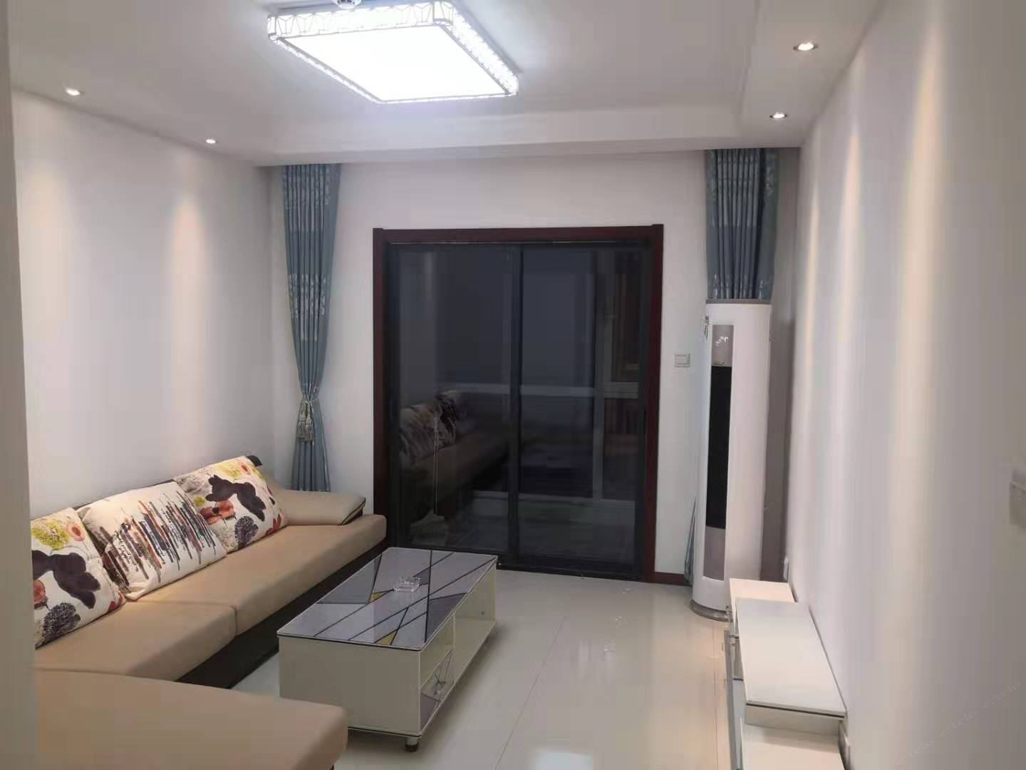 万科城市之光舒适两居室
