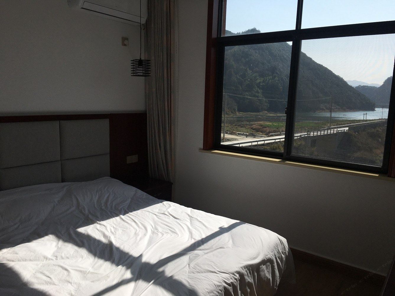 山景大床房