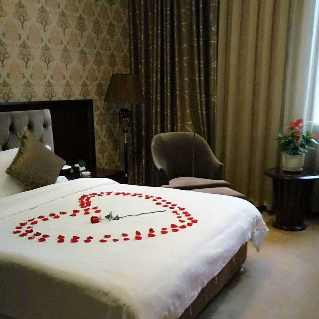 豪华大床房