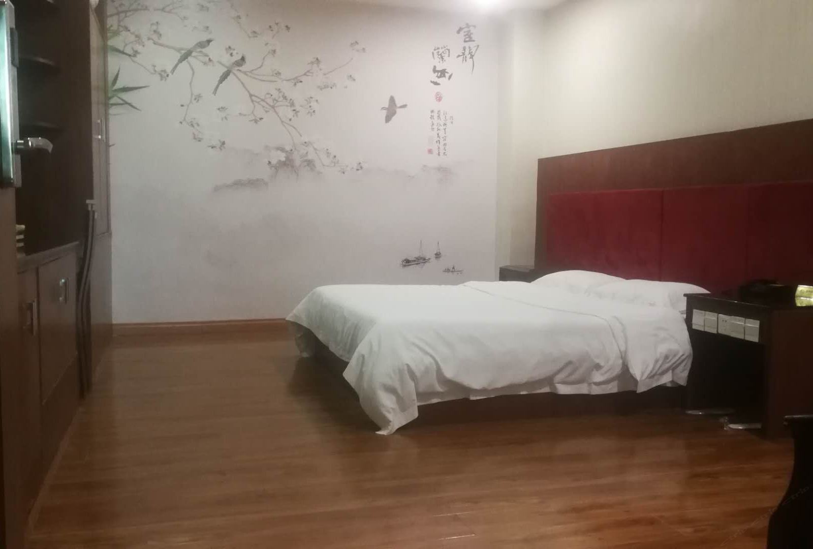 普通大床房(无窗)