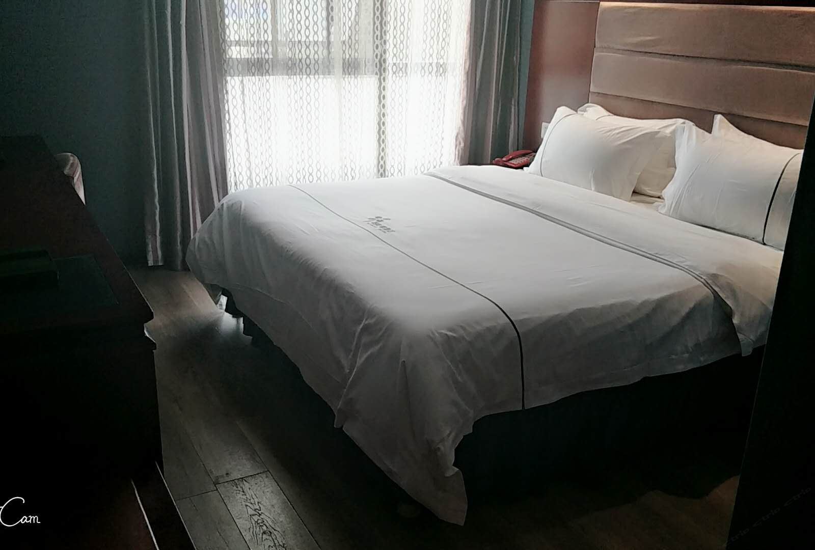 豪华大床房