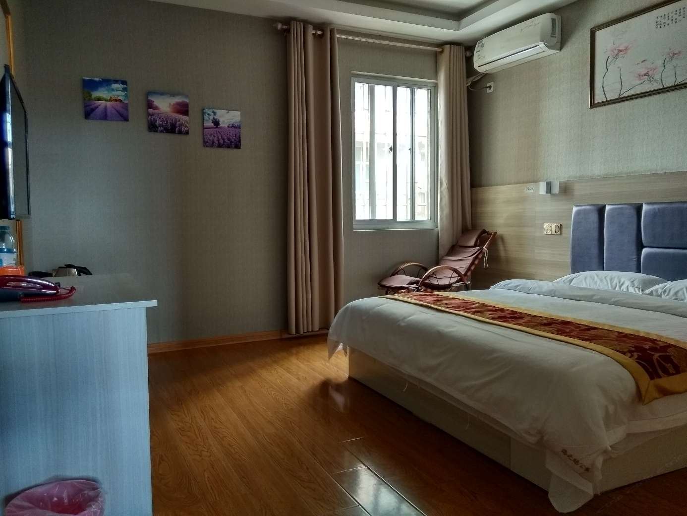 高级大床房