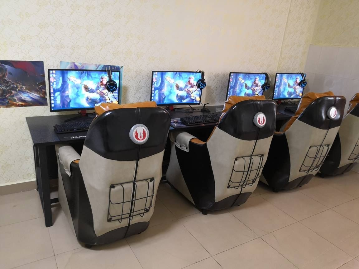 电竞四排吃鸡房