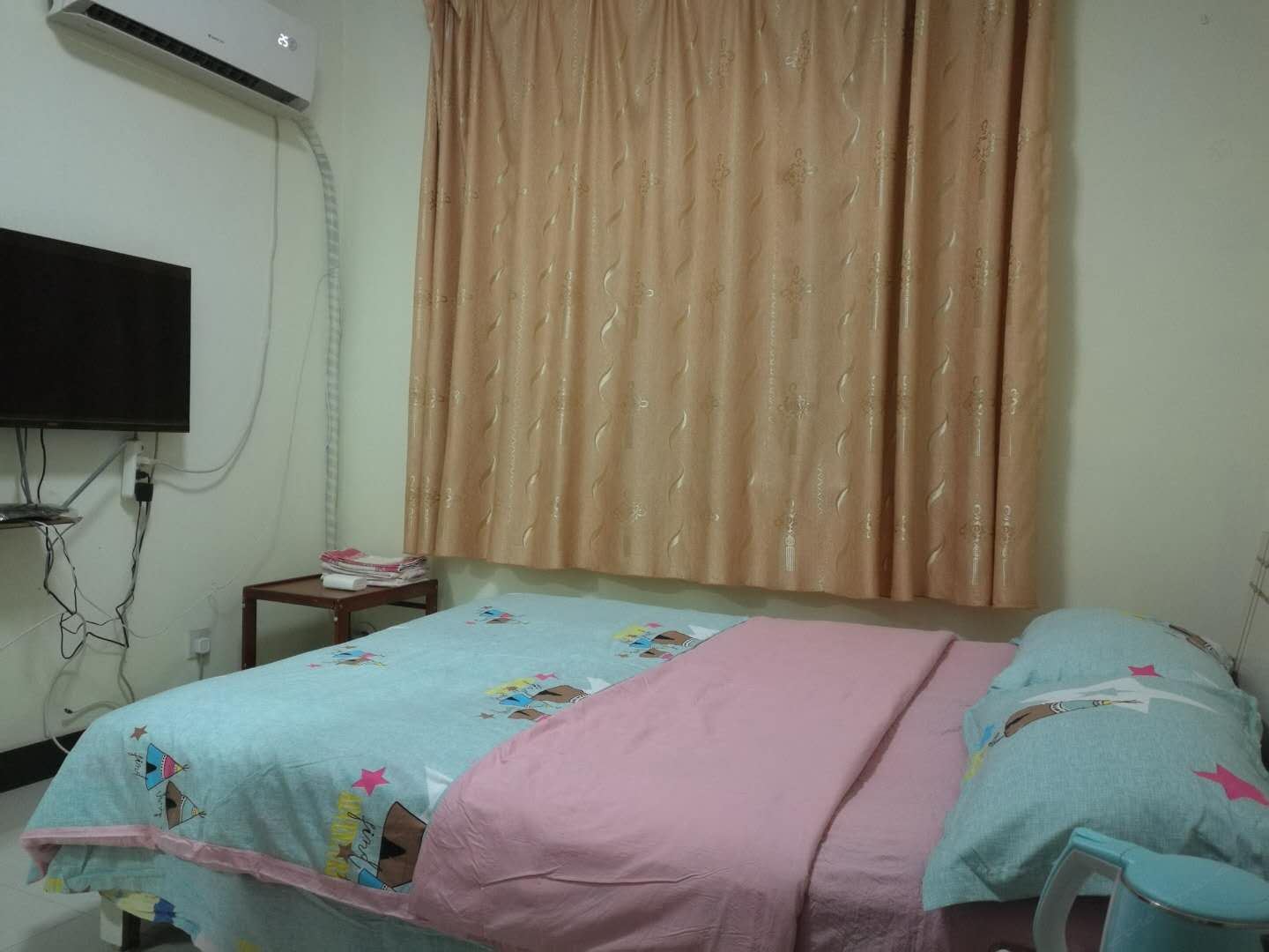 时尚大床房(公共卫浴)