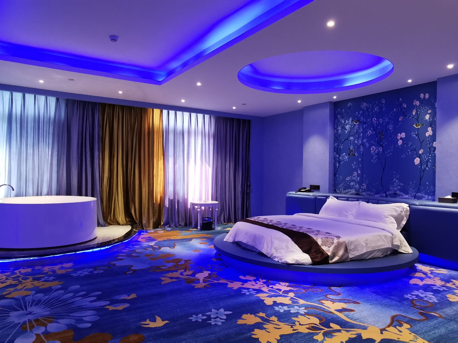 浪漫风情主题房